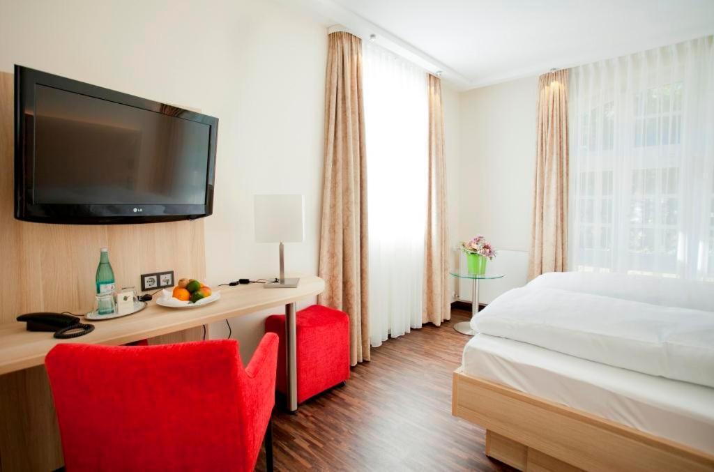 Jaegerhaus In Esslingen Hotel 3*